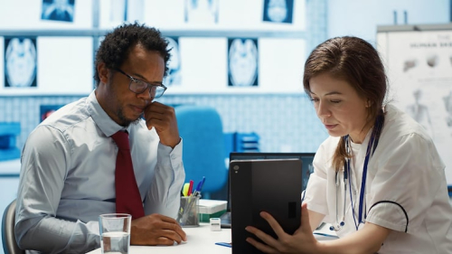 How Healthcare Teams Improve Internal Comms Workflows
